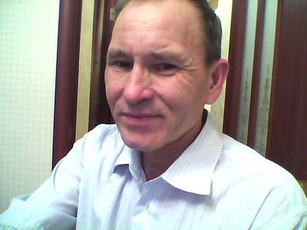 Азат Садиров