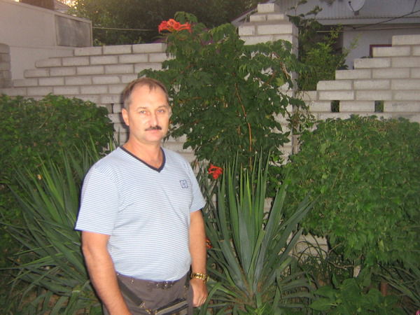 Александр Черняев