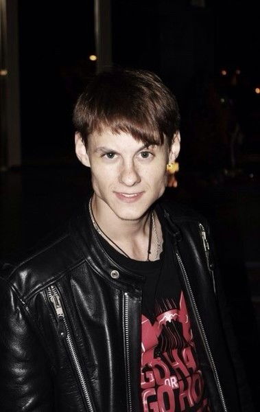 Антон Буздин