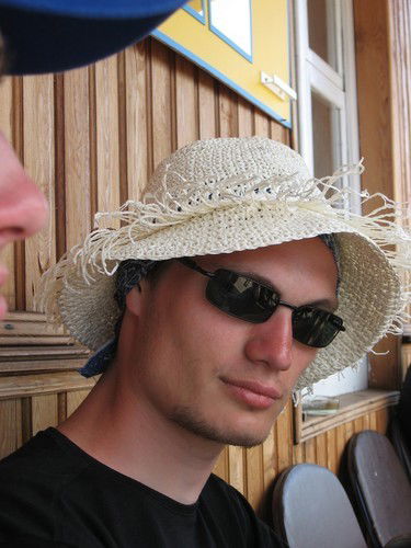 Слава Хлапов