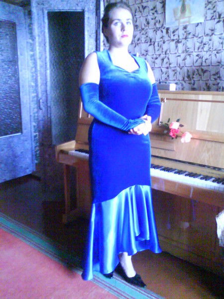 Лариса Общительная