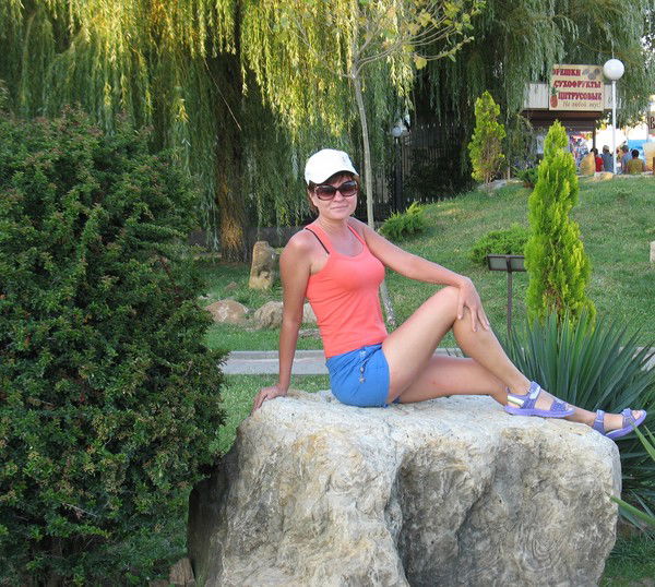 Елена Средина