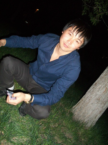 ***нур*** ***азизбеков***