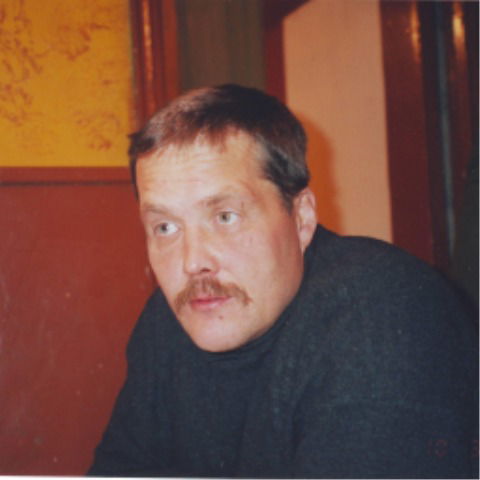 Антон Ефремов