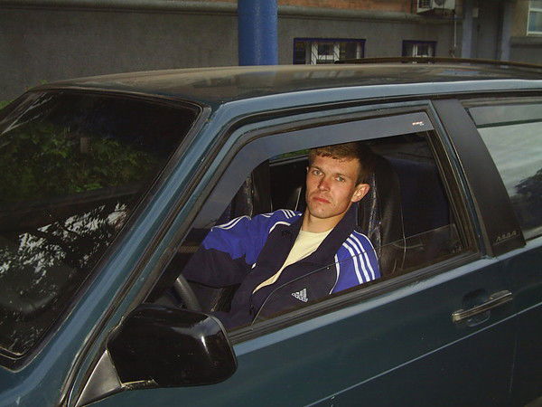 Денис Шарапов