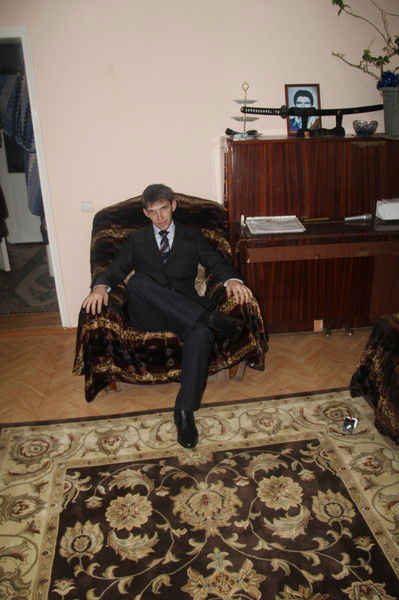 Андрей Попов