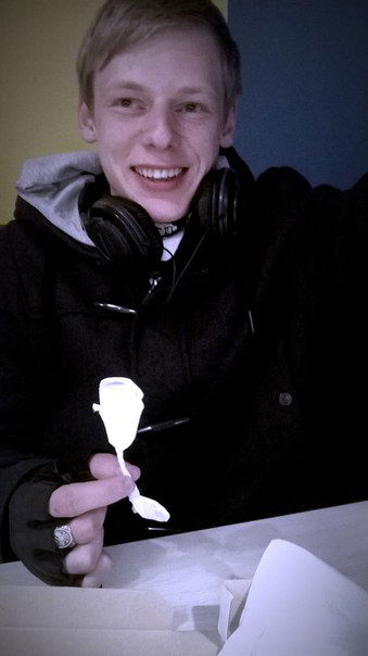 Артём("оптимист") Новиков