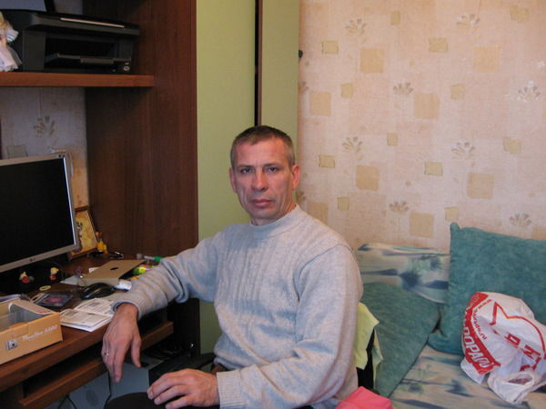 Олег Константинов