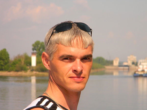 Антон Белов