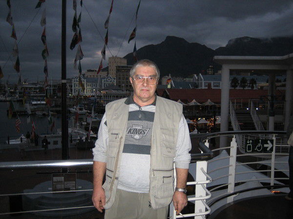 Борис Изотов