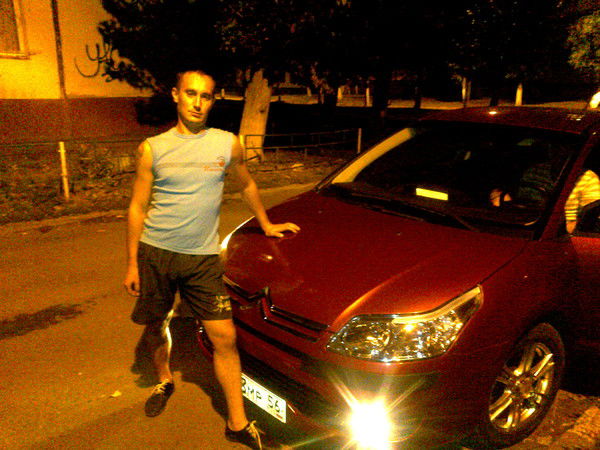 Николай Комаров