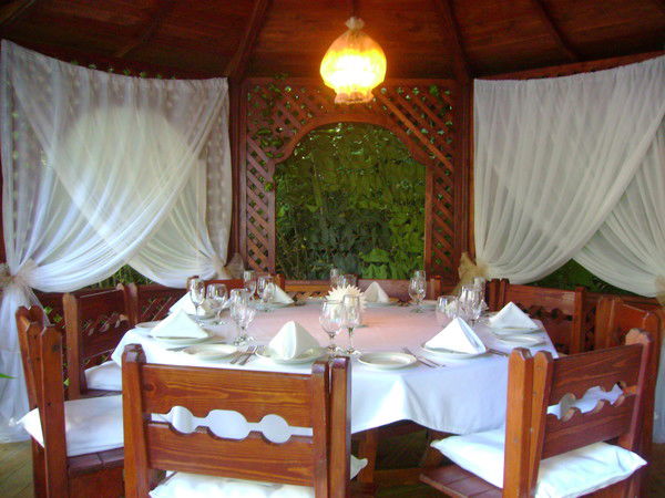 Ресторан "добрый Мерлин"