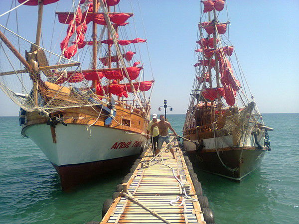 Андрей Степанов