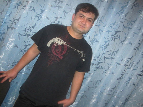 Санжар Артиков