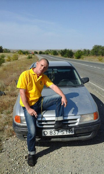 Олег Костенко