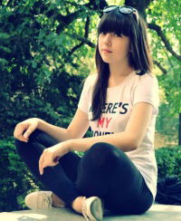 Оля Попович