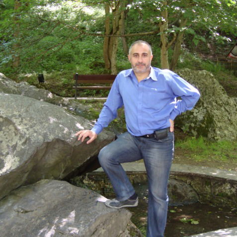 Алекси Барнови