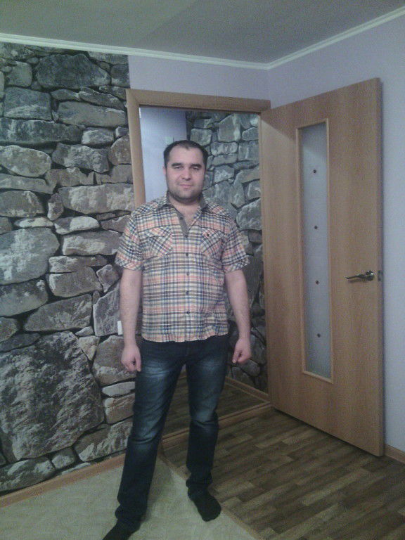 Алим Ниёзов