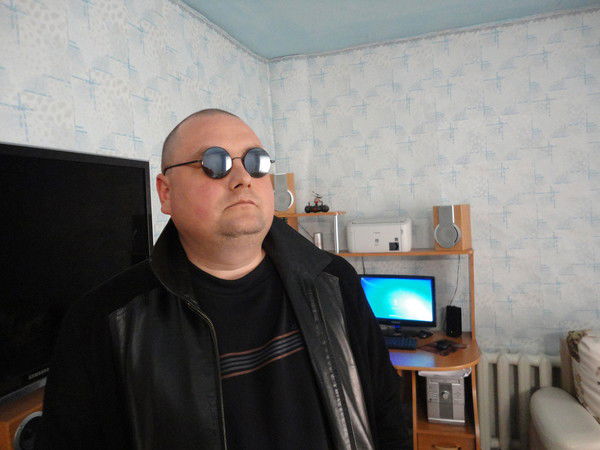 Эдуард Шерстнев