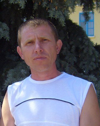 Константин Сухомлинов