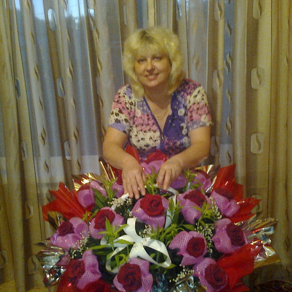 Оля Захарова