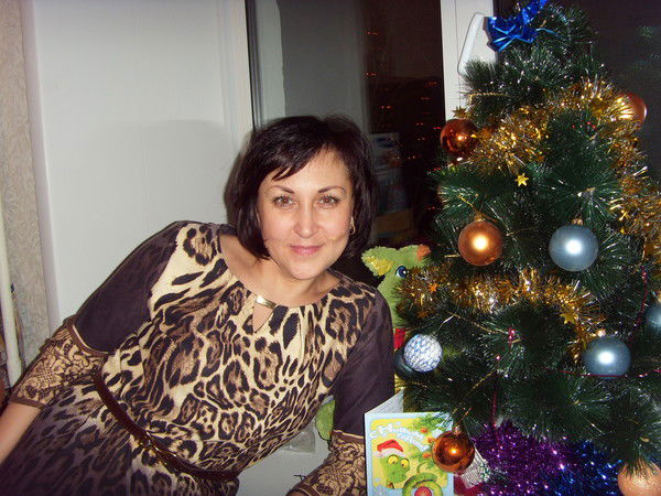 Нелли Айвани