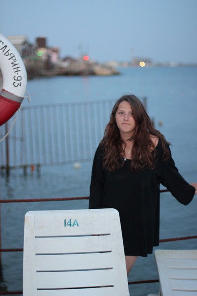 Настя Попова