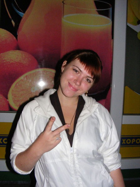 Анна Попова