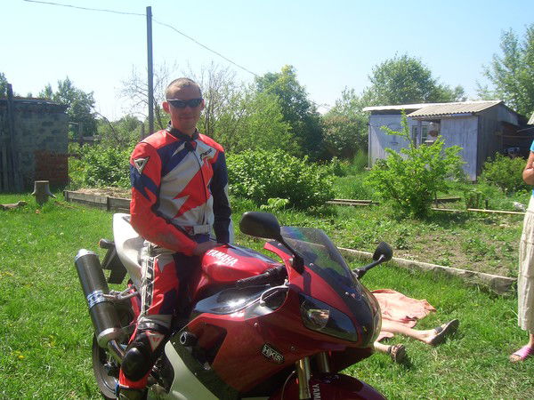 Руслан Комаров