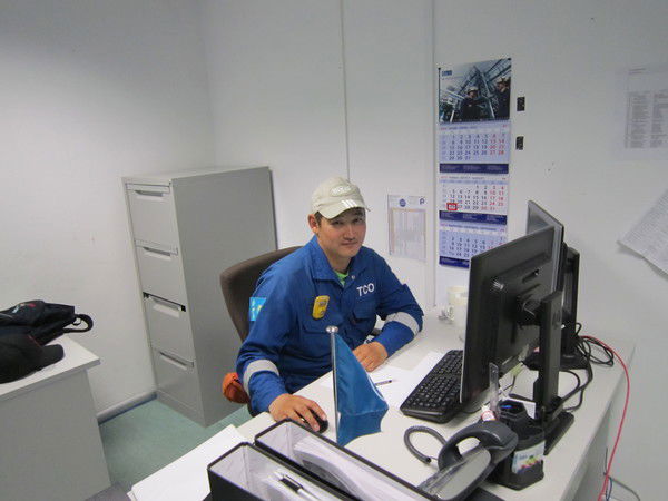 Азамат Карисов