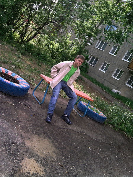 Антон Савинов