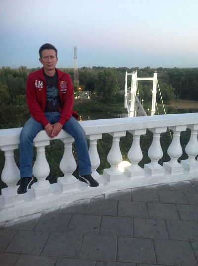 Олег Лачужников