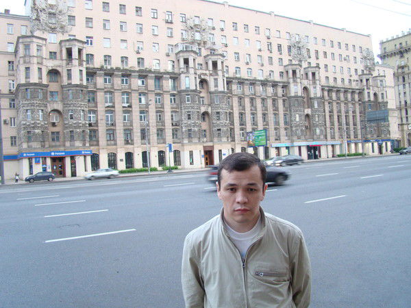 Арман Макин