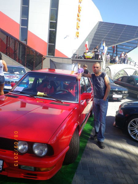 Андрей Волков