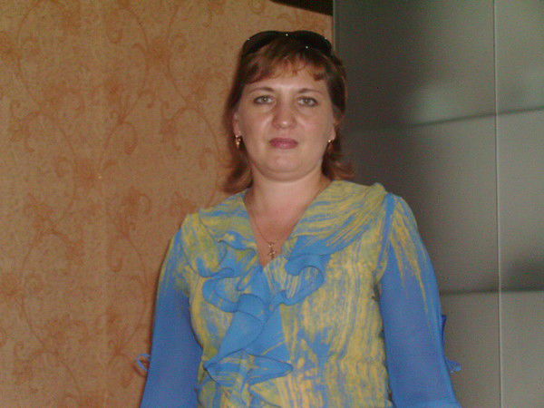 Нина Попова