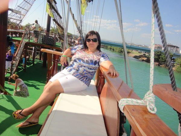 Анна Непомнящая