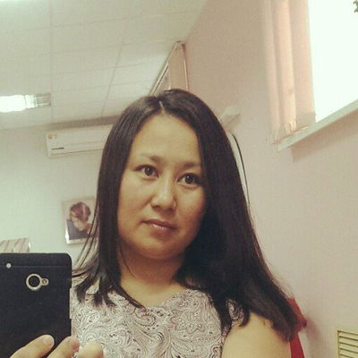 Анара Раева