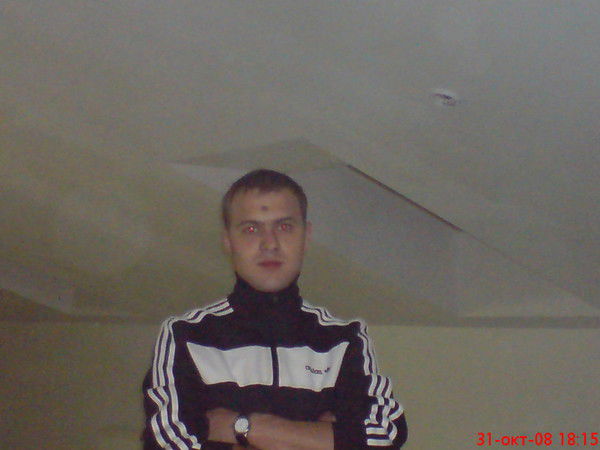 Дмитрий Белыи