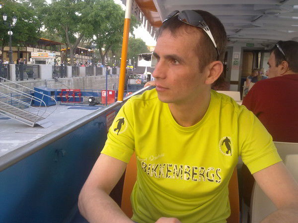 Сергей Тихонов