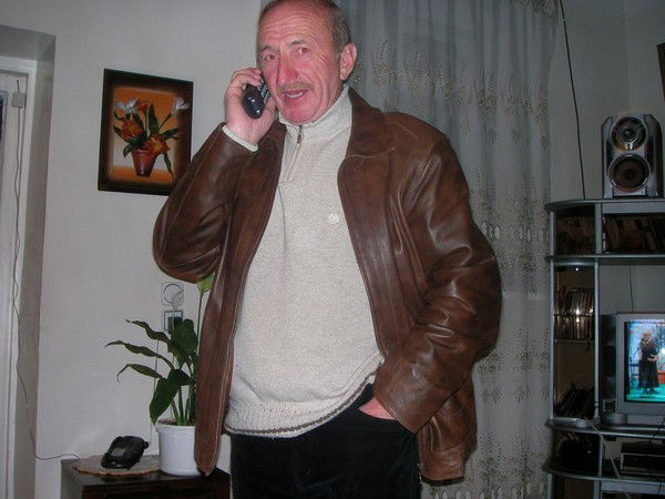 Джемс Xачатрян