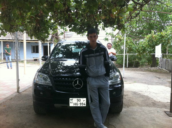 Эльнур Гусейнов