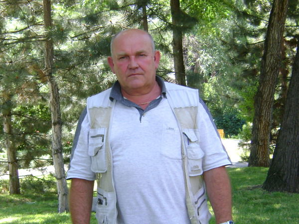 Геннадий Петров