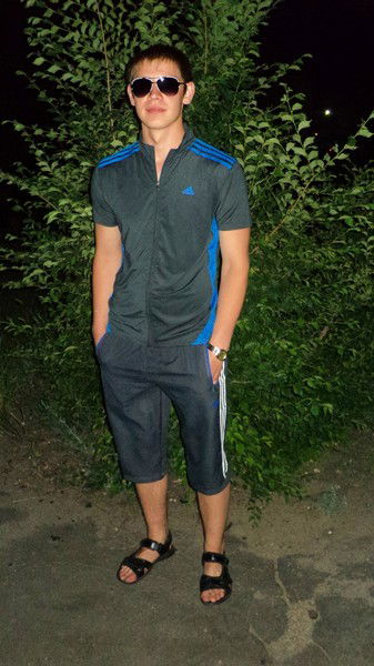 Женя Иванов