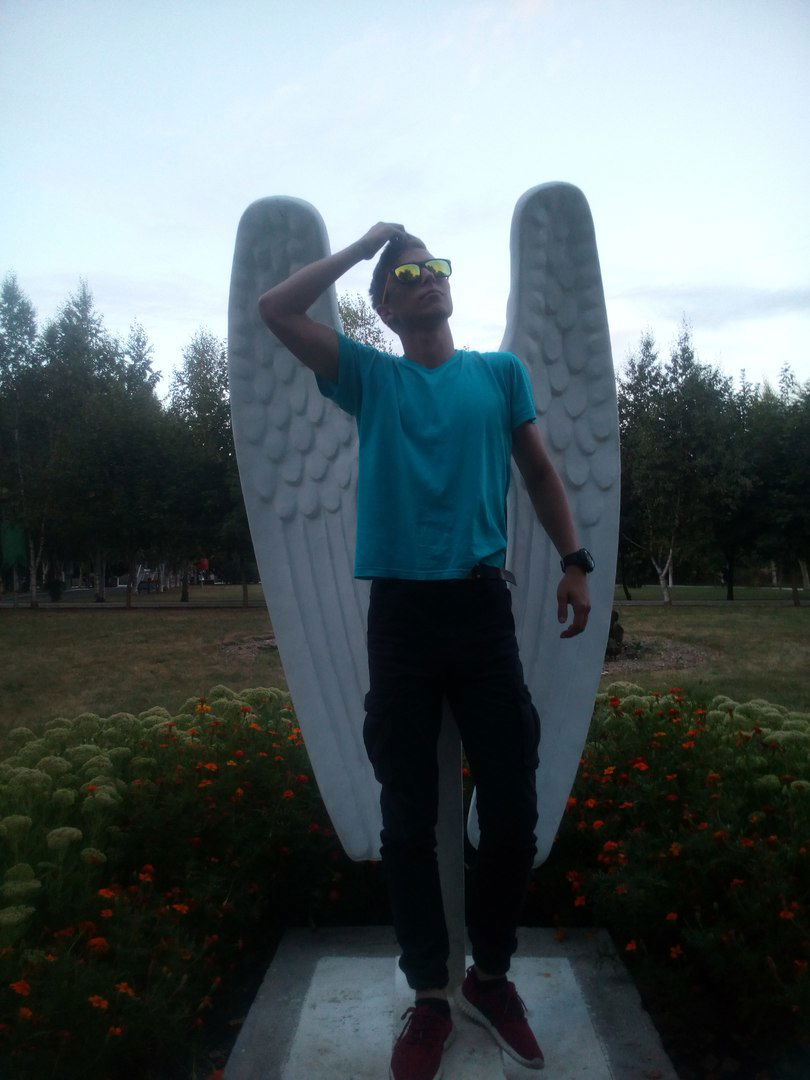 Влад Потоптаев