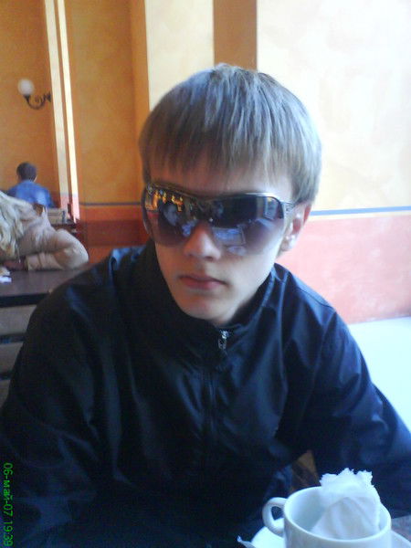 Денис Хуртов