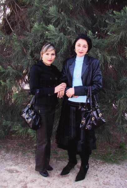 Зули Темурова