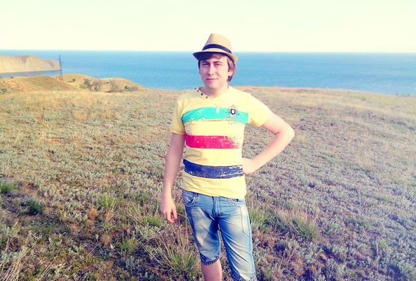 Стас Неклюдов