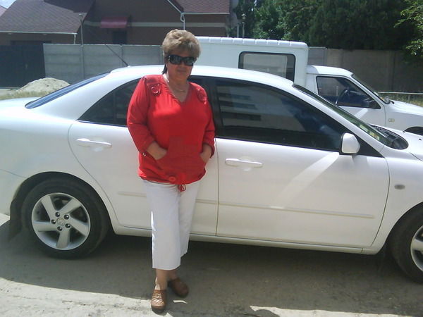 Наташа Левина