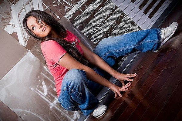 Анюта Шурочкина(Нюша)