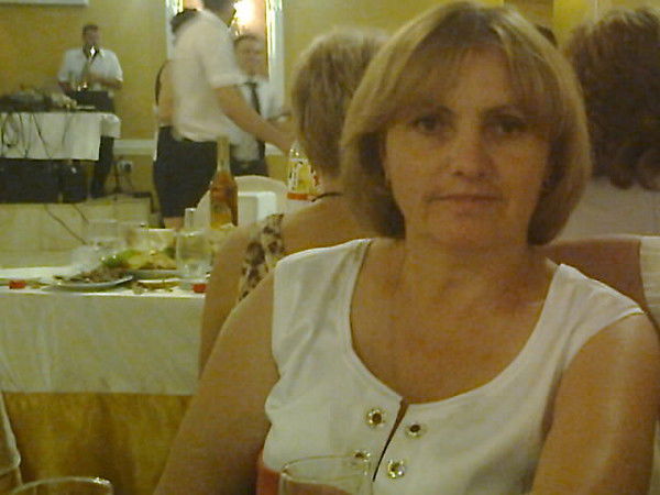 Аня Янакова